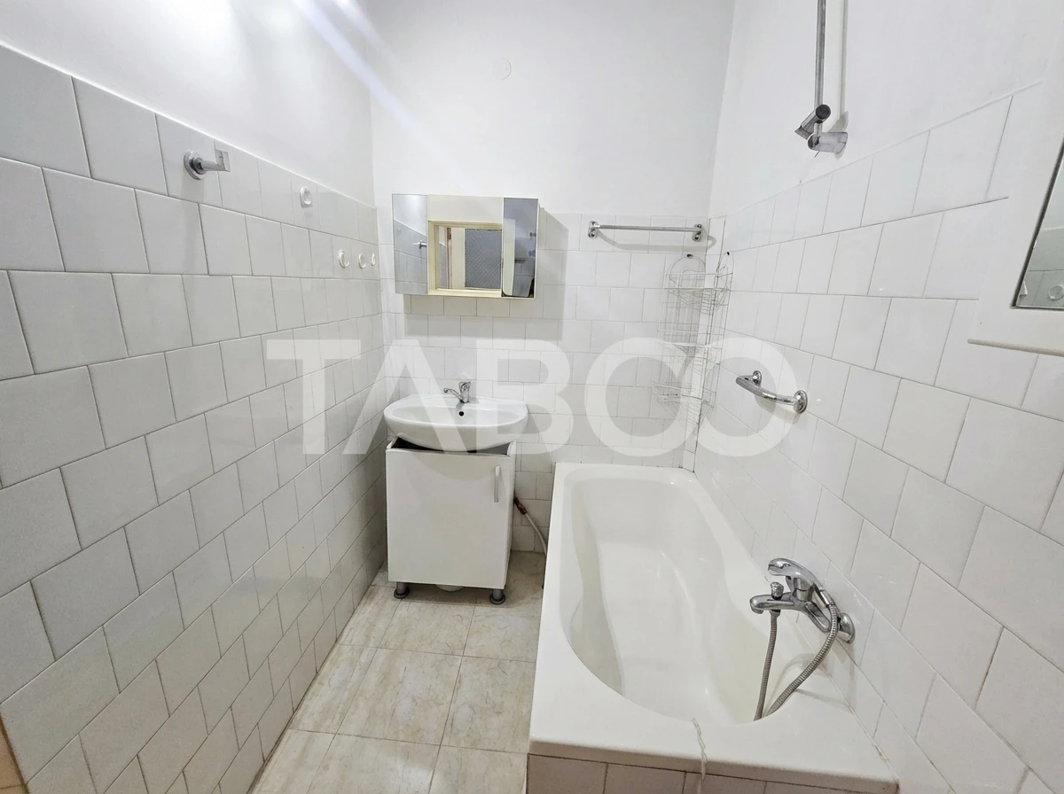 Apartament 3 camere 80 mpu etaj 1 zona Centru Istoric - 7