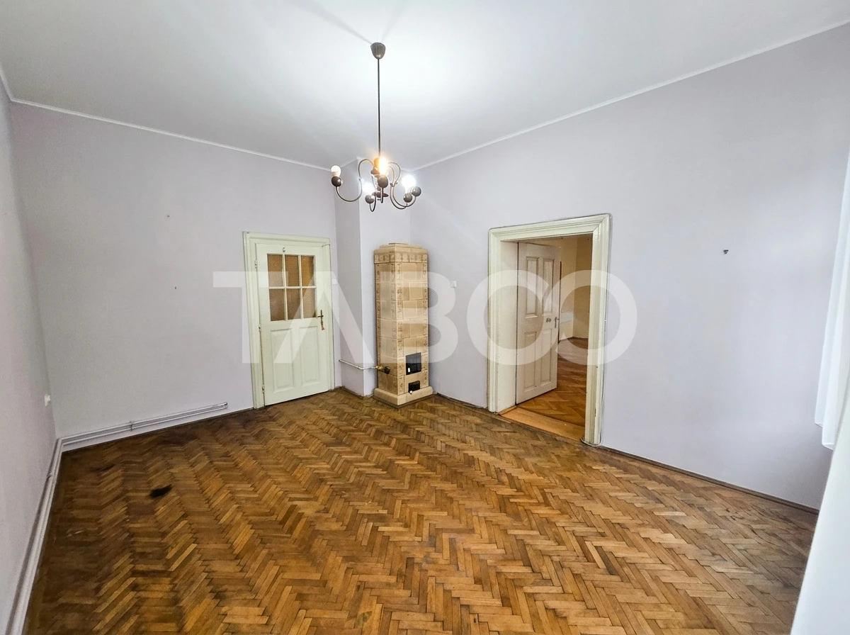 Apartament 3 camere 80 mpu etaj 1 zona Centru Istoric - 4