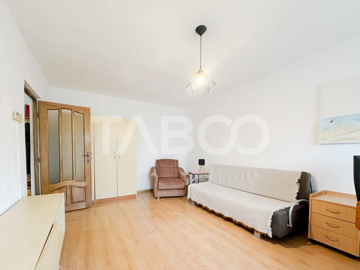 De vanzare apartament cu 2 camere decomandate cu 2 balcoane in Zorilor - 2