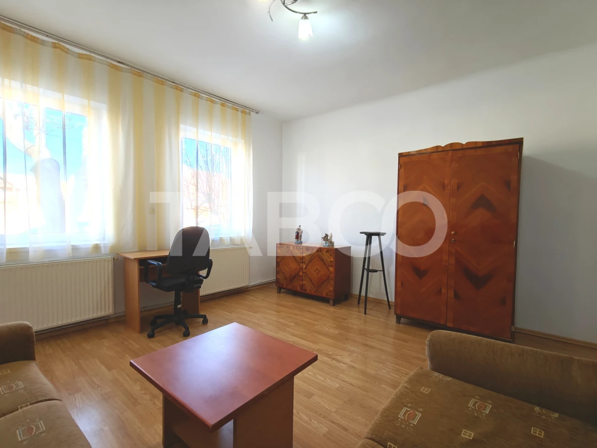 Casa cu 3 camere si pivnita de inchiriat in Sibiu - zona linistita - 2