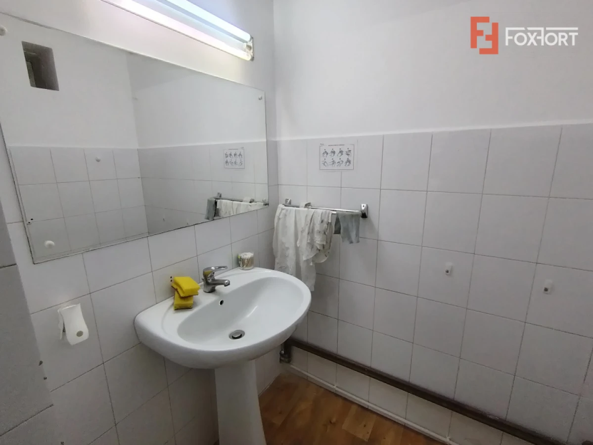 Spatiu comercial cu 3 incaperi de inchiriat in zona Spitalul Judetean - 2