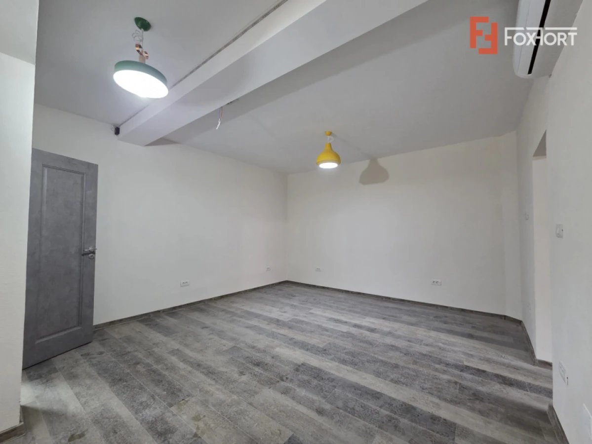 De inchiriat, apartament la casa, curte comuna, zona UTA - 2
