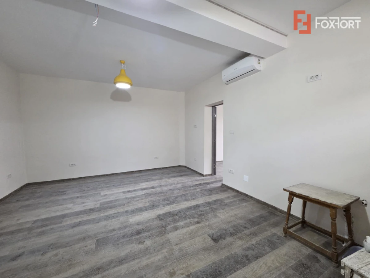 De inchiriat, apartament la casa, curte comuna, zona UTA - 1