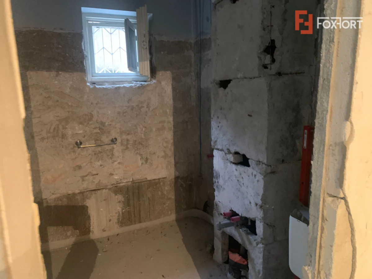 Apartament cu 3 camere, decomandat, zona Sagului - 4