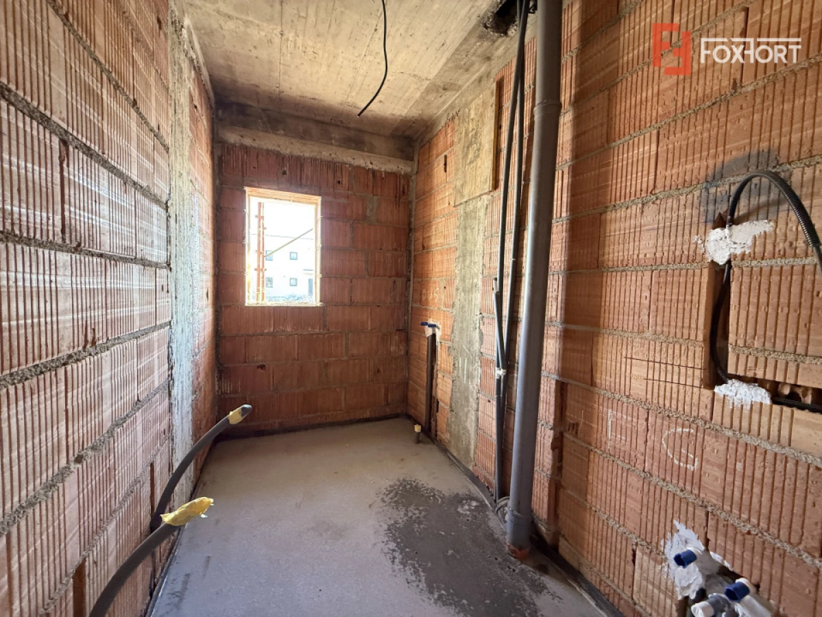 Duplex cu 3 camere si teren de 247 mp de vanzare in localitatea Sacalaz - 7