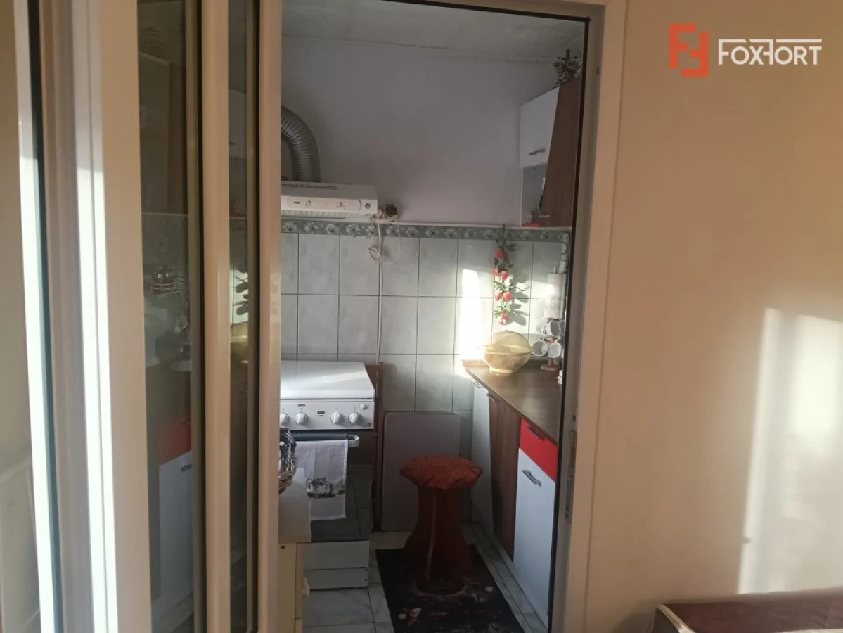 Apartament cu 2 camere de vanzare la etaj 4 zona Sagului - 7