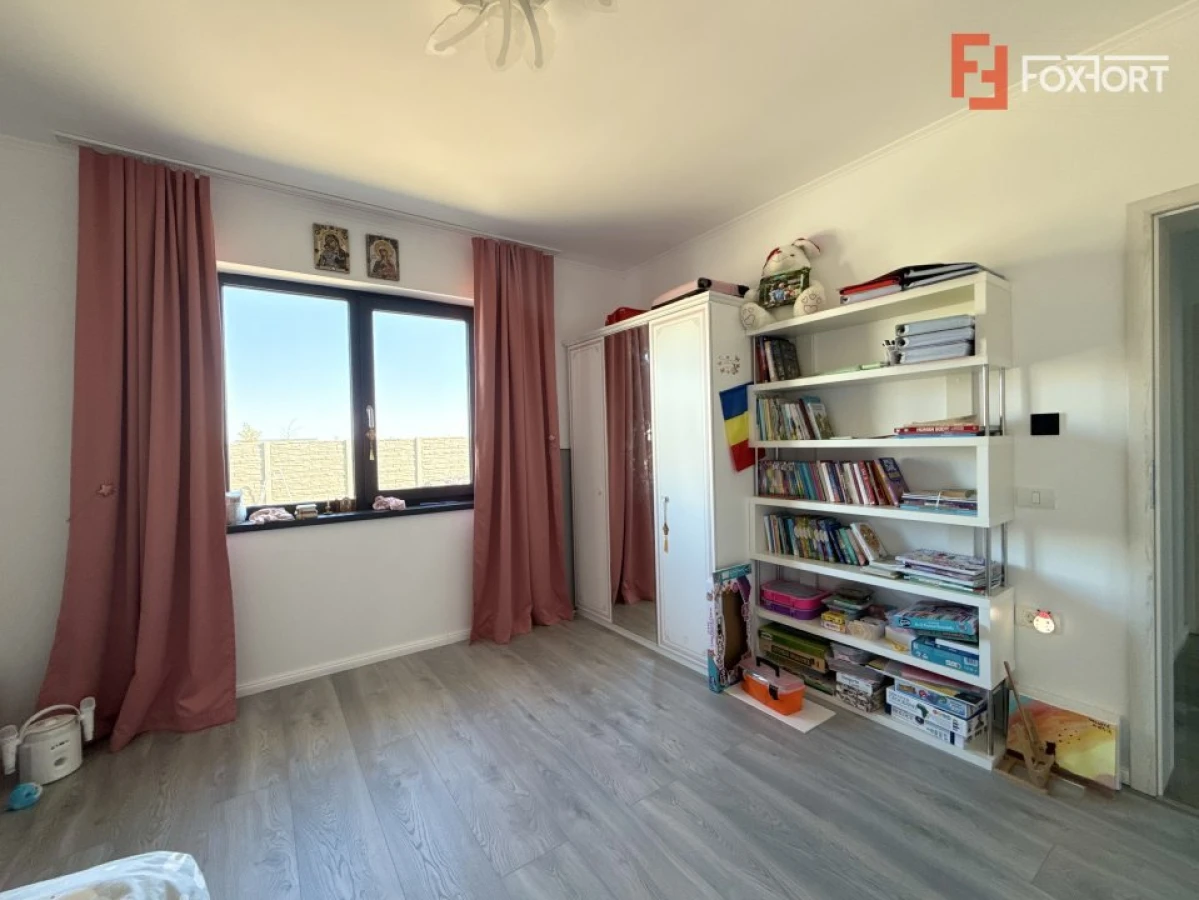 Casa individuala cu 5 camere de vanzare in Sacalaz, Exterior Sud - 7