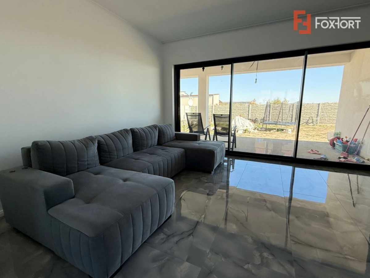 Casa individuala cu 5 camere de vanzare in Sacalaz, Exterior Sud - 2