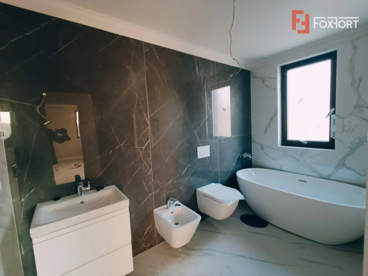 Duplex de vanzare cu 5 camere si teren de 270 mp - Mosnita Noua - 8