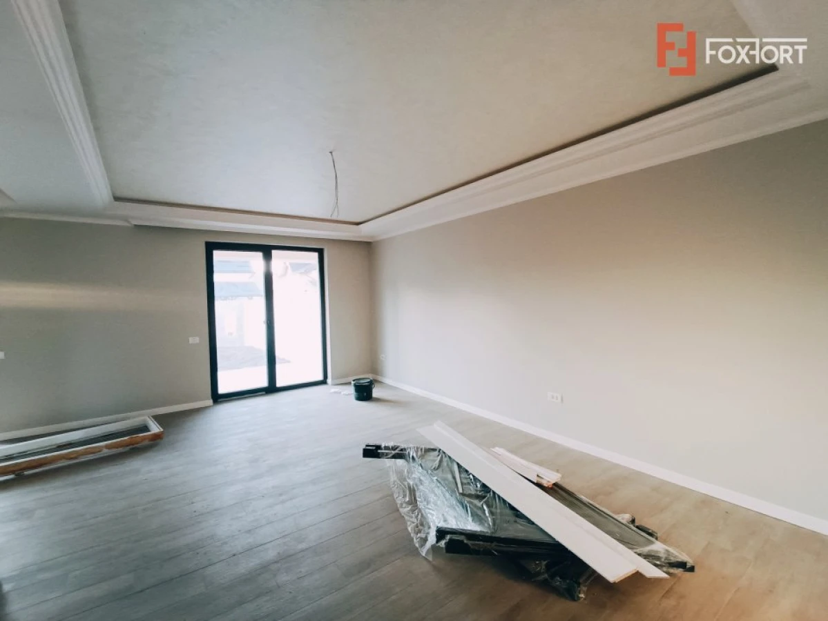 Duplex de vanzare cu 5 camere si teren de 270 mp - Mosnita Noua - 2