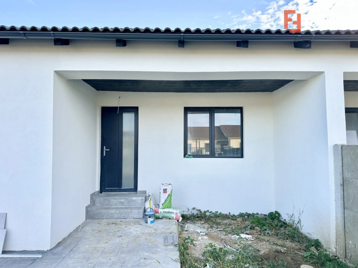 Duplex cu 4 camere, Pozitie excelenta - Mosnita Noua, cele 4 benzi - 1