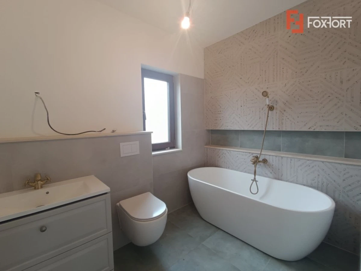 Casa individuala cu 4 camere de vanzare in Mosnita Noua - 7