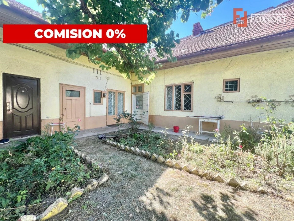 Casa de vanzare la curte comuna Zona Lunei - COMISION 0% - 1