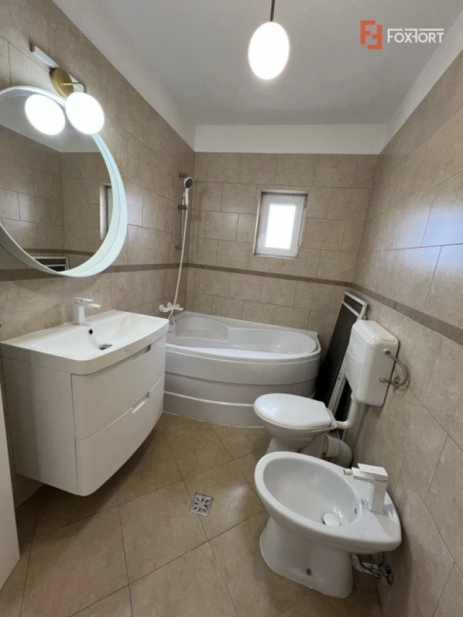 Apartament cu 3 camere, de vanzare, zona Dambovita - 9