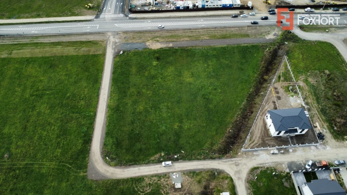 COMISION 0% Parcela Bloc cu AC de 9 apartamente cu toate utilitatile - Mosnita - 2