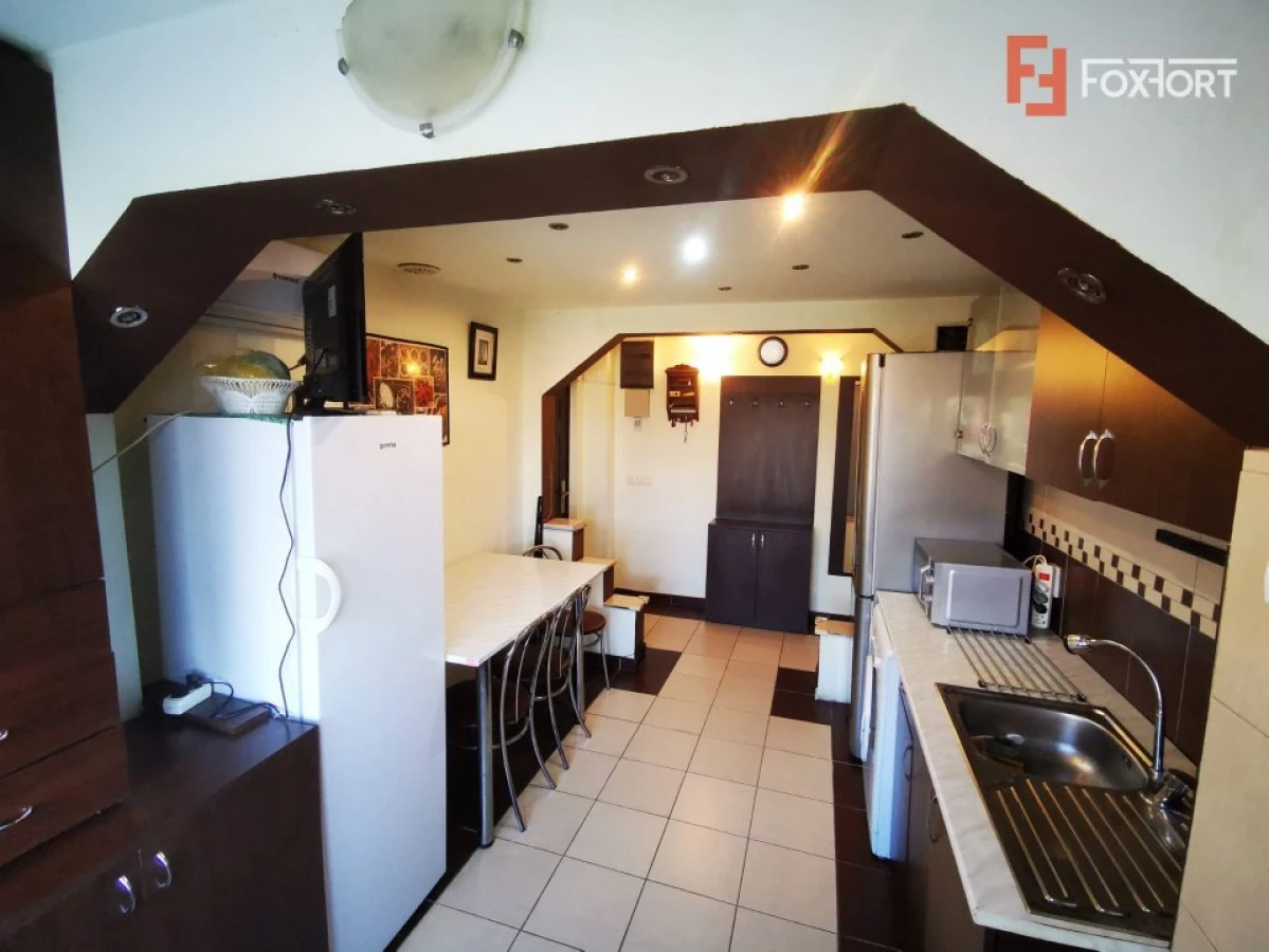 Apartament 2 camere, Zona Aradului - Bloc cu acoperis - 10