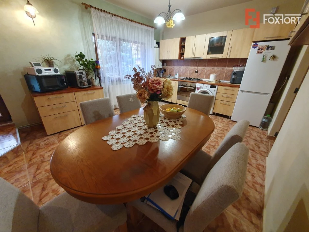 Oportunitate de investitie: 2 case total 8 camere si SAD - Freidorf - 10