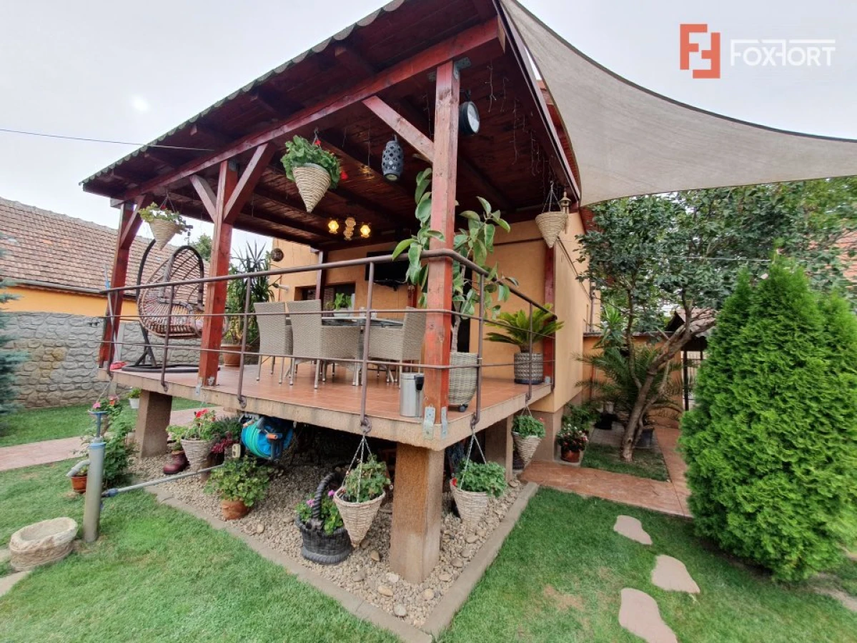 Oportunitate de investitie: 2 case total 8 camere si SAD - Freidorf - 8