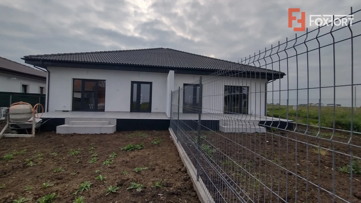 Duplex 3 camere de vanzare in Sacalaz- Zona de Est - 1