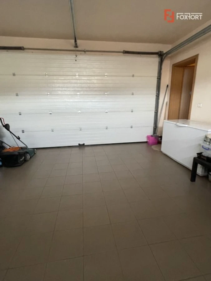 Casa individuala de vanzare, 250 mp, intrare in Dumbravita - V2992 - 3