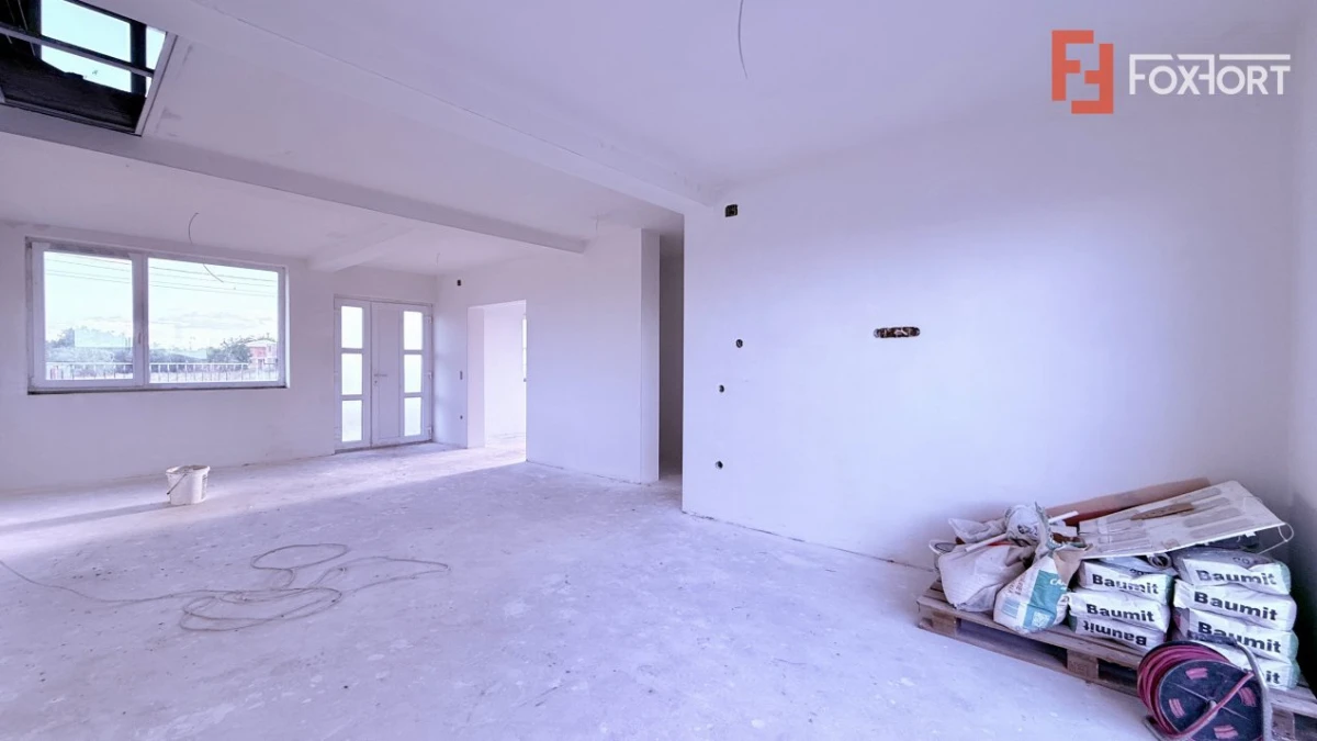 Casa tip triplex, cu 2 camere, de vanzare in Sanandrei. - 3