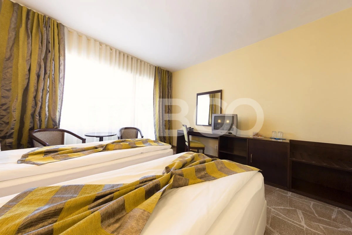 Hotel de 3* si 4* cu 64 de camere in Alba Iulia ultracentral - 7