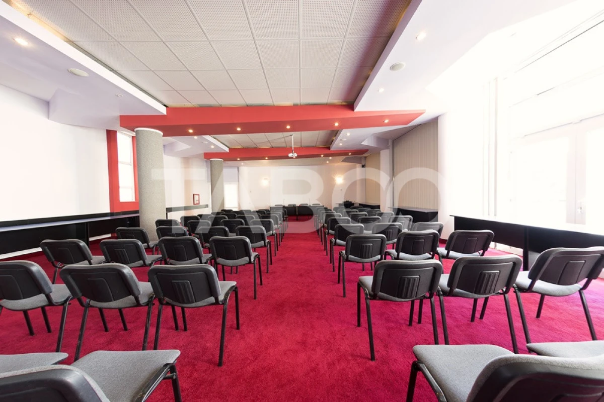 Hotel de 3* si 4* cu 64 de camere in Alba Iulia ultracentral - 5