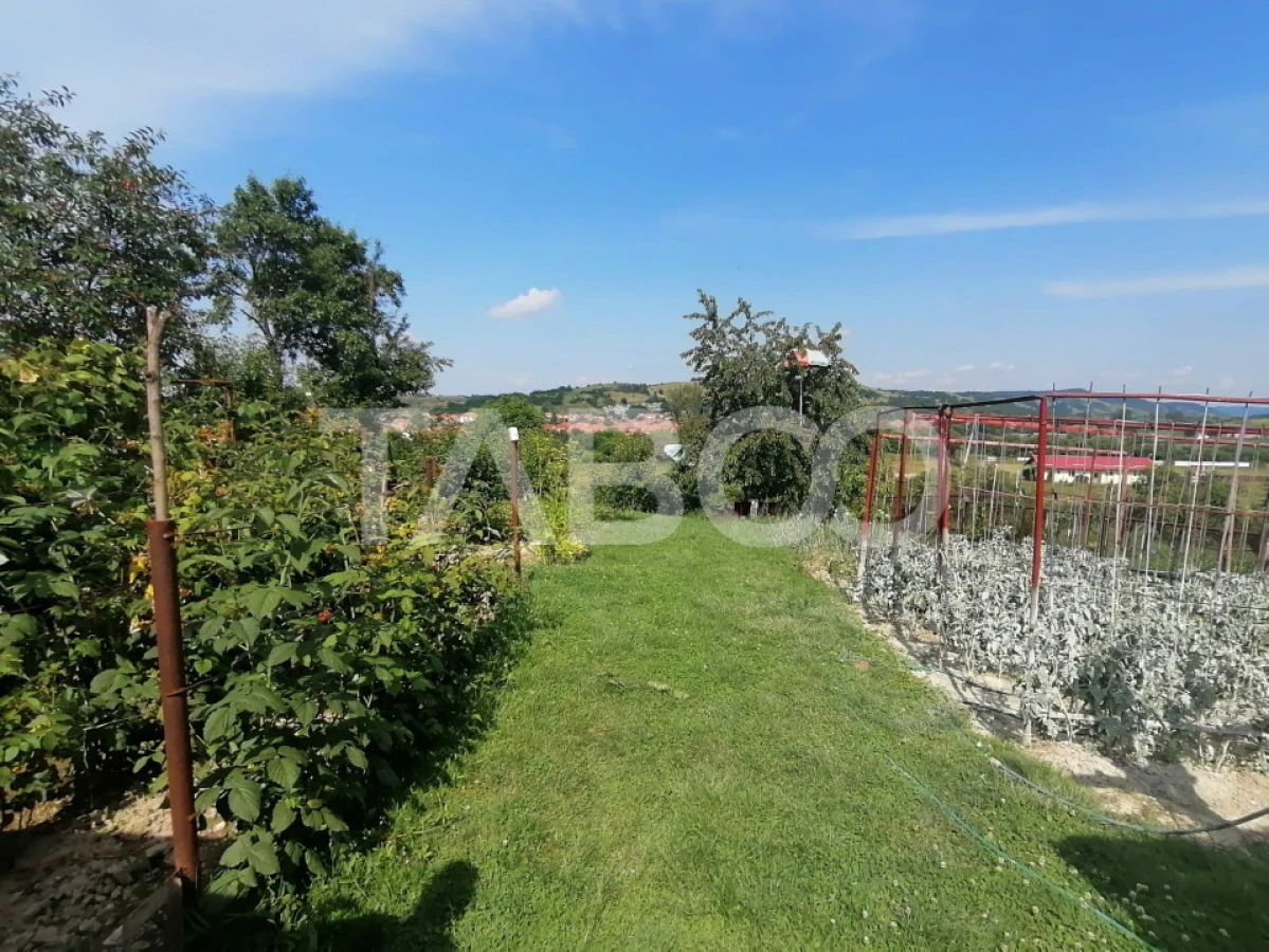 Casa individuala de vanzare 105 mp teren de 1400 mp Seica Mare - 2