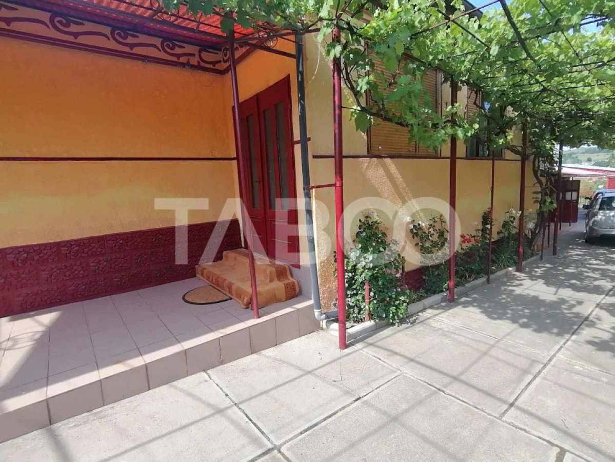 Casa individuala de vanzare 105 mp teren de 1400 mp Seica Mare - 1