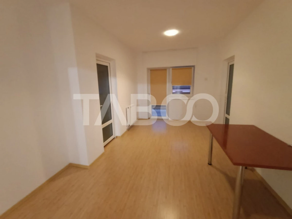 Spatiu birouri 80 mpu 2 camere loc de parcare cartier Strand Sibiu - 4