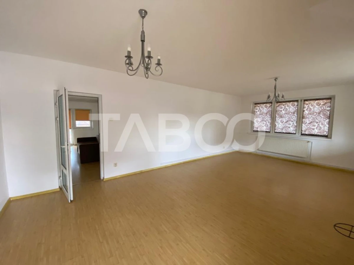 Spatiu birouri 80 mpu 2 camere loc de parcare cartier Strand Sibiu - 1