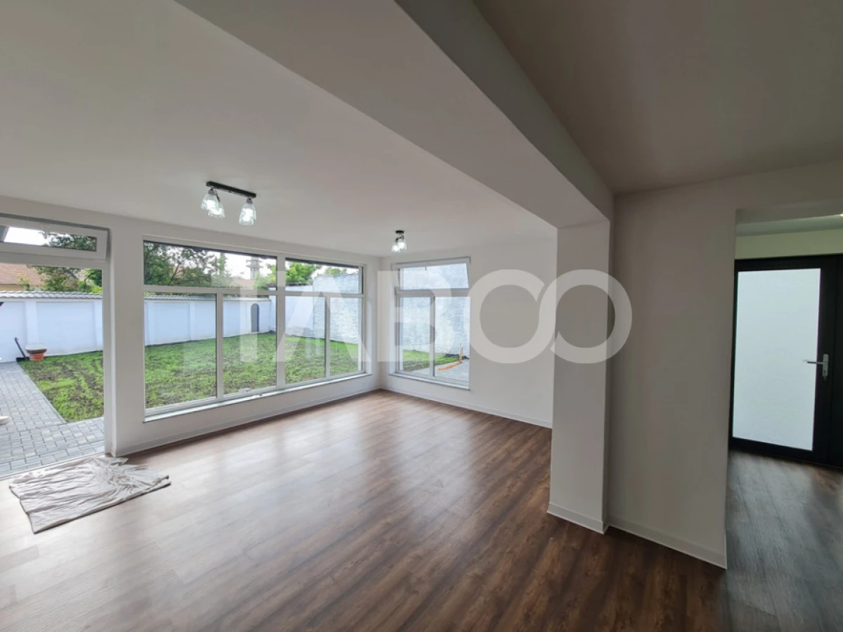 Casa noua de vanzare in Sebes strada asfaltata - 2