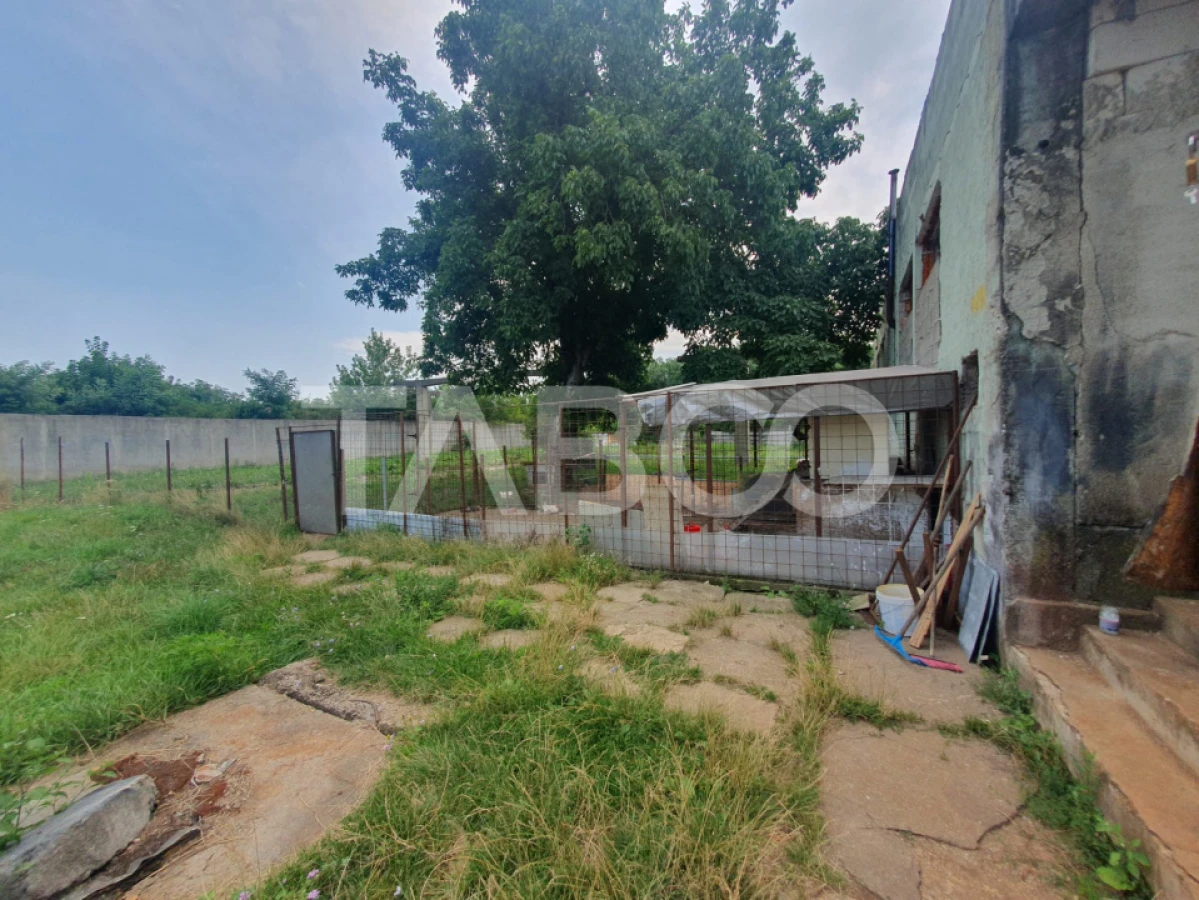 Hala industriala 906 mp + teren liber 4379 mp - 5