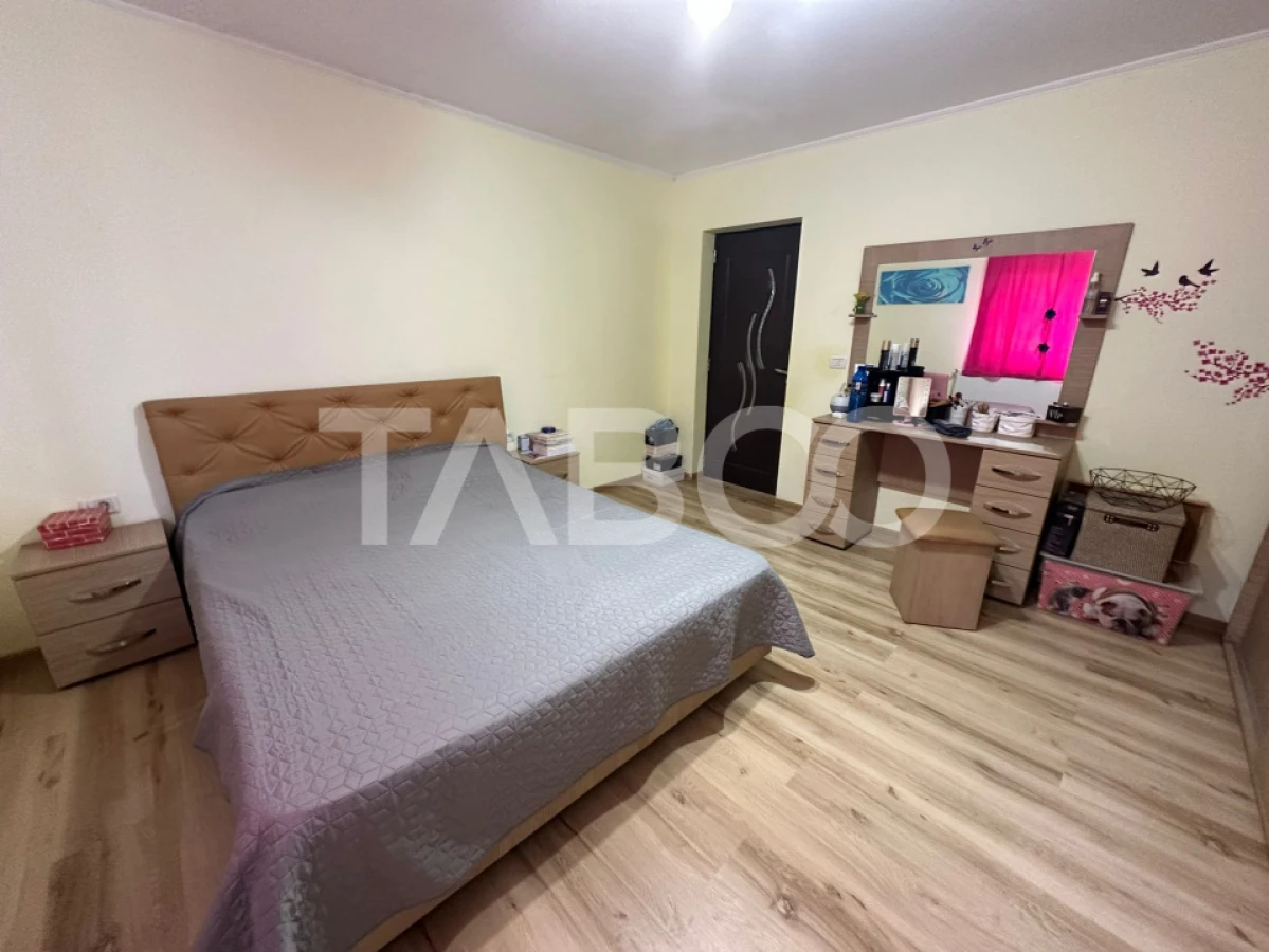 Casa noua 3 camere 300 mp anexe teren liber 1550 mp Margineni - 10
