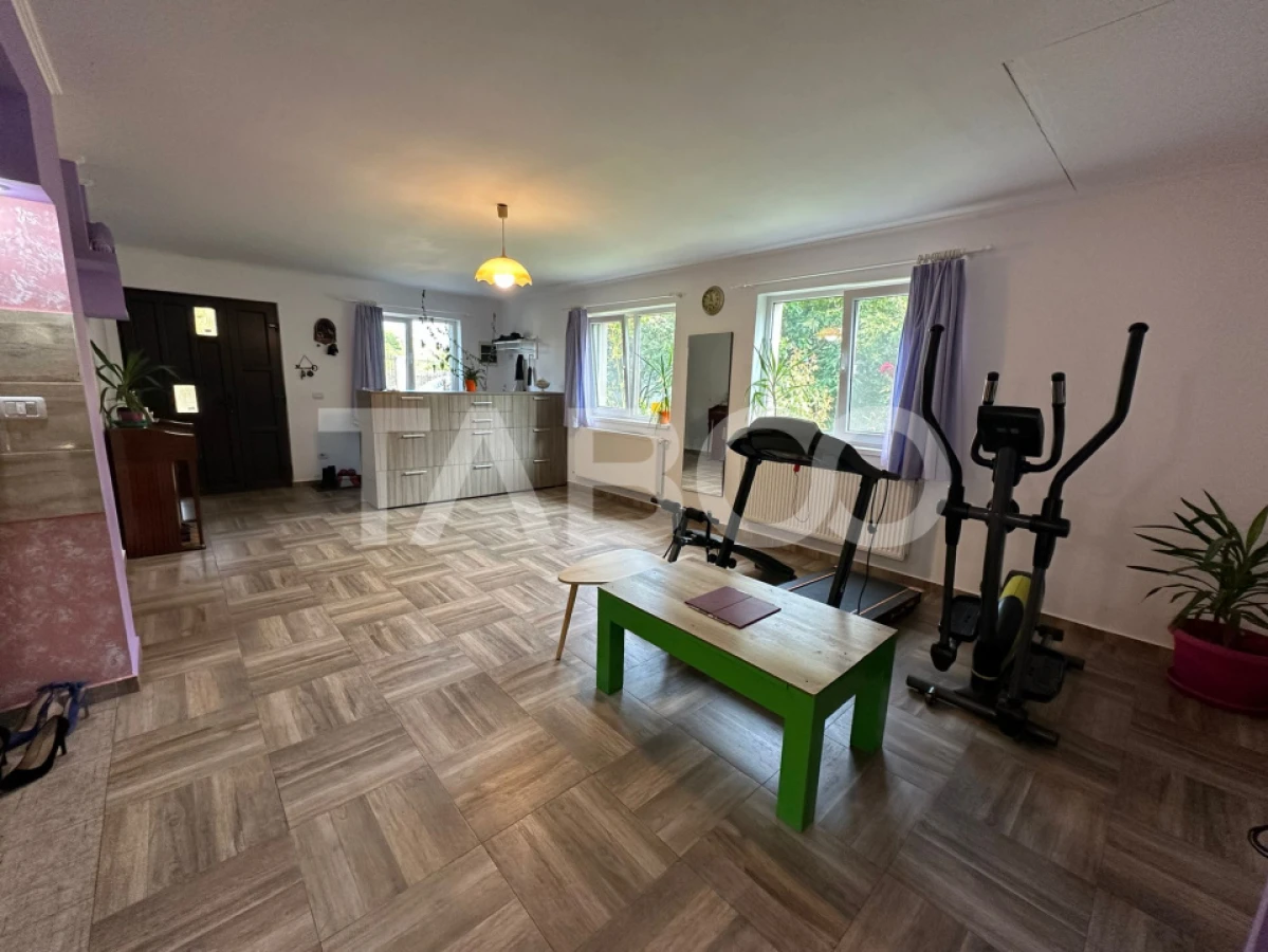 Casa noua 3 camere 300 mp anexe teren liber 1550 mp Margineni - 7