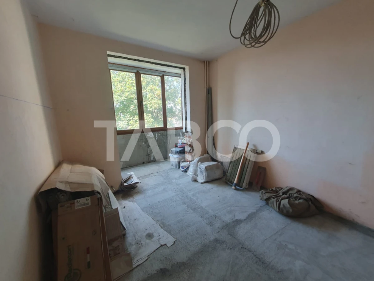 Apartament semidecomandat 2 camere etaj 2 zona 13 Decembrie - 5