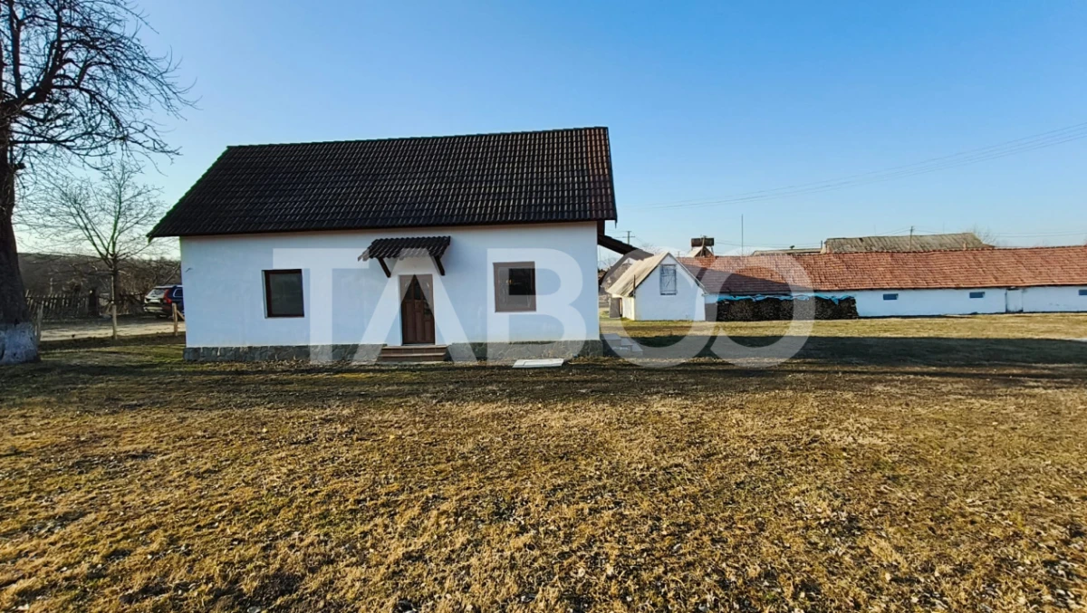 Microferma cu locuinta de vanzare in Pianu de sus - 2