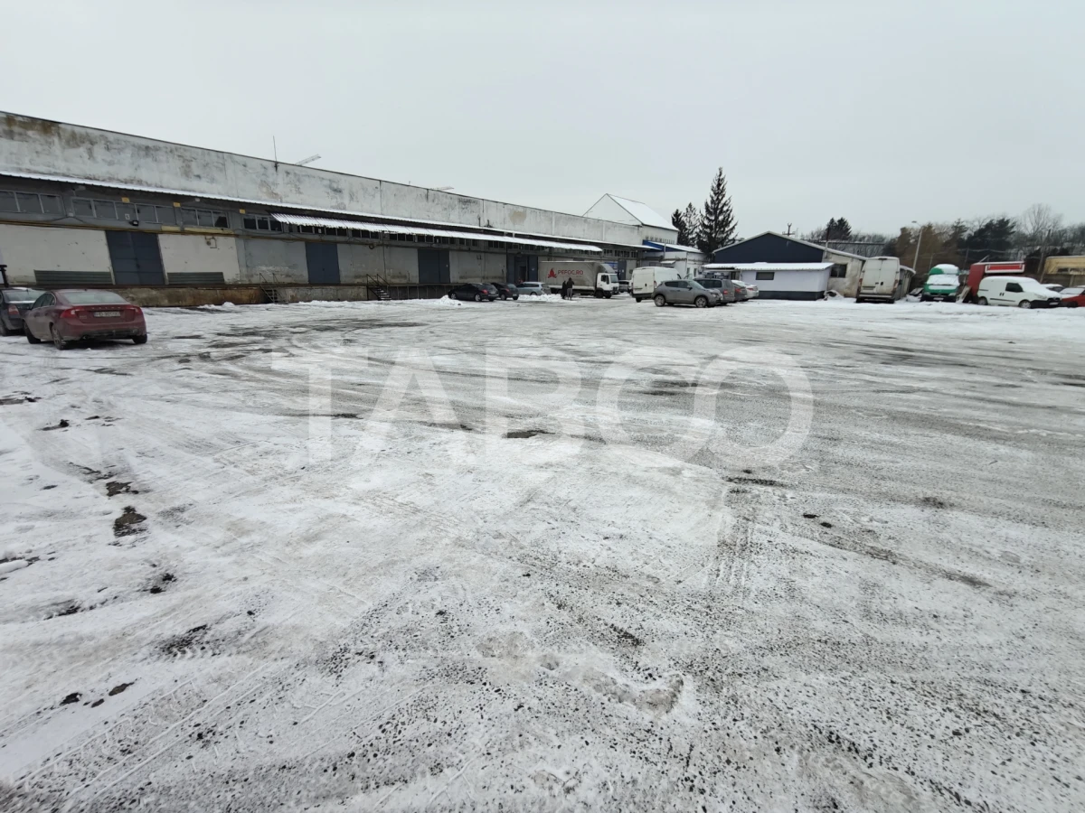 Spatiu Industrial cu rampa pentru camion - pretabil magazin Comision 0 - 3