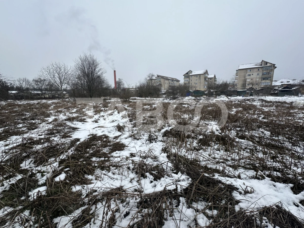 Teren intravilan 26000 mp deschidere 85 m POT27,9 CUT 0,5 - 4