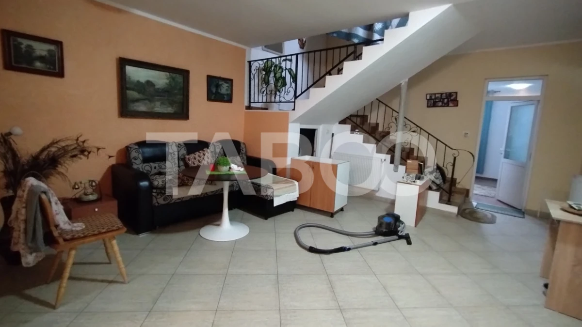 Afacere si locuinta cu teren de 1450 mp de vanzare in Rausor - 5