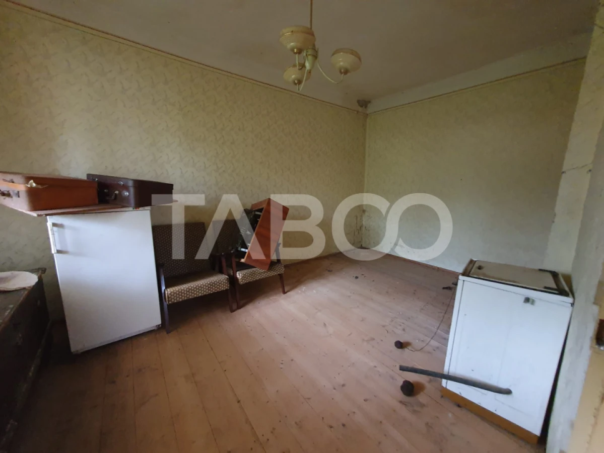 Casa de vanzare in Mandra 140 mp utili curte sura anexe 3 beciuri - 3