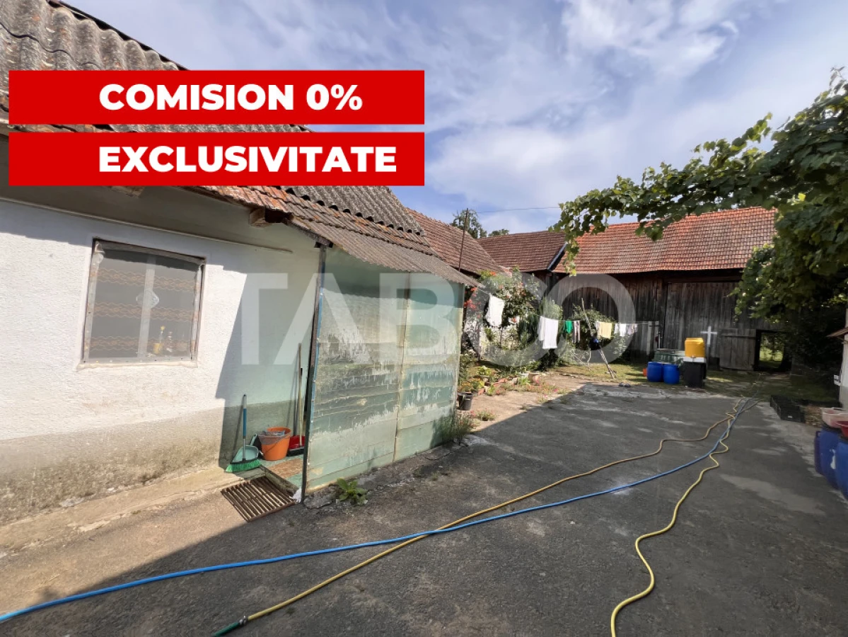 Casa de vanzare 4 camere 2 bai 1162 mp de curte si gradina in Toderita - 1