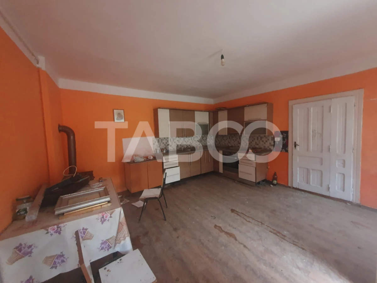 Casa de vanzare in Grid 87 mp utili + anexe beci si sura - 5