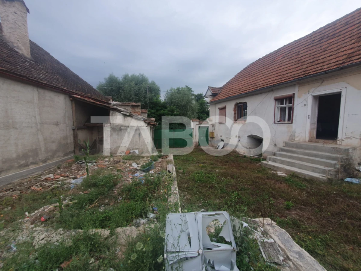 Casa de vanzare in Grid 87 mp utili + anexe beci si sura - 1