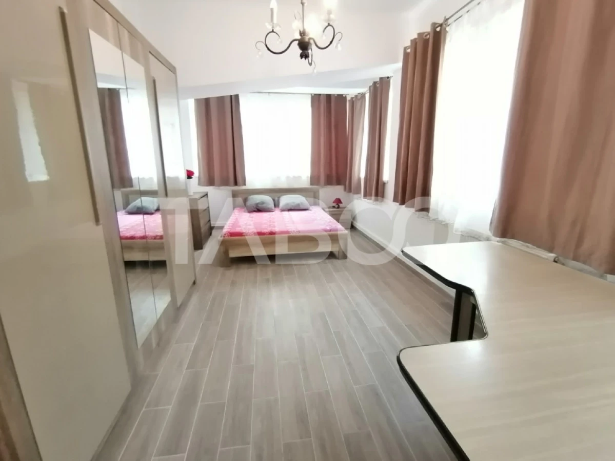 Apartament 3 camere 80 mpu pretabil spatiu comercial zona Strand Sibiu - 2