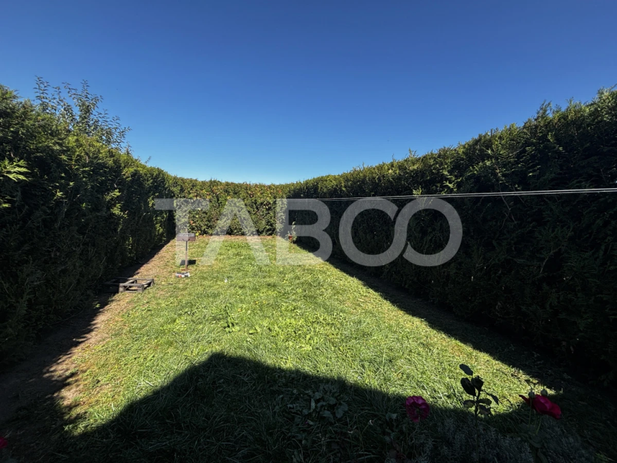 Casa tip insiruita de vanzare 100mpu 210mp teren Sura Mica Sibiu - 3