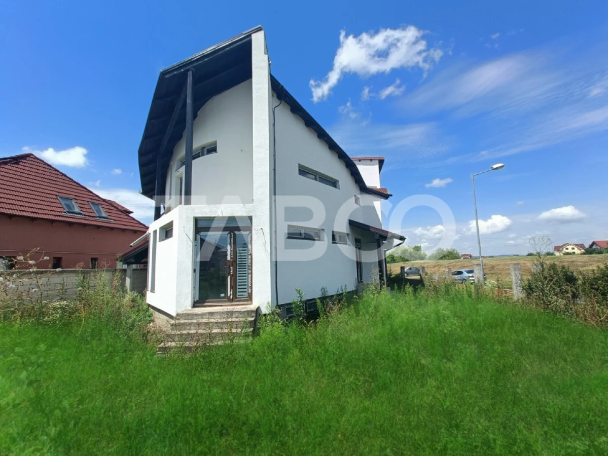 Casa 5 camere 250 mp cu incalzire in pardosea zona Tineretului Sibiu - 2