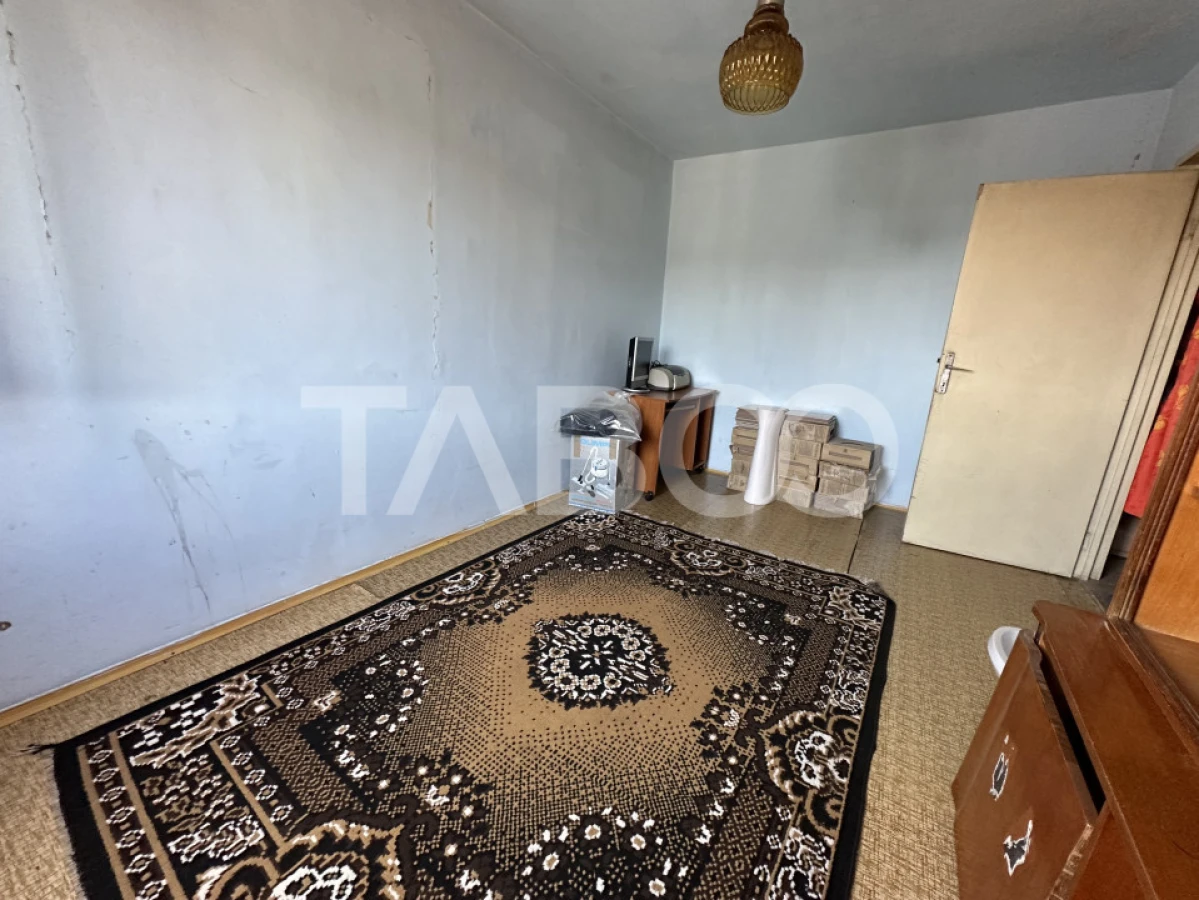Apartament de vanzare 3 camere 75 mp utili zona Negoiu Fagaras - 3