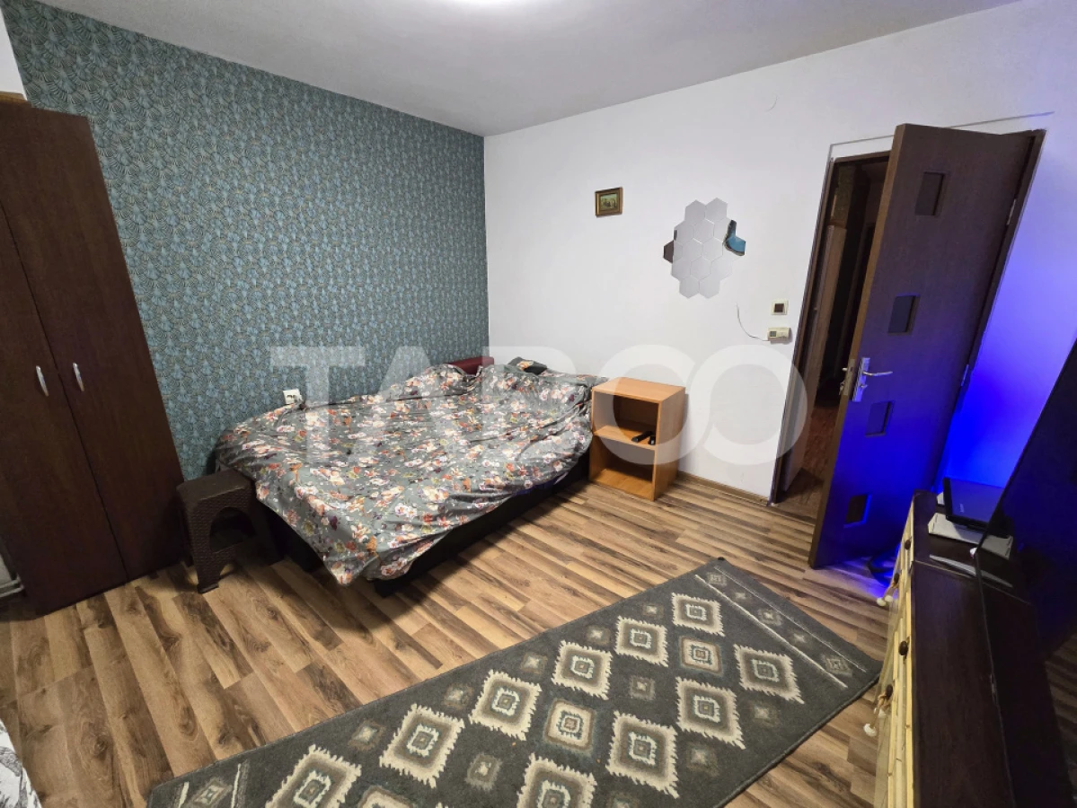 Garsoniera decomandata 28 mp utili mobilata utilata zona Tilisca Sibiu - 1