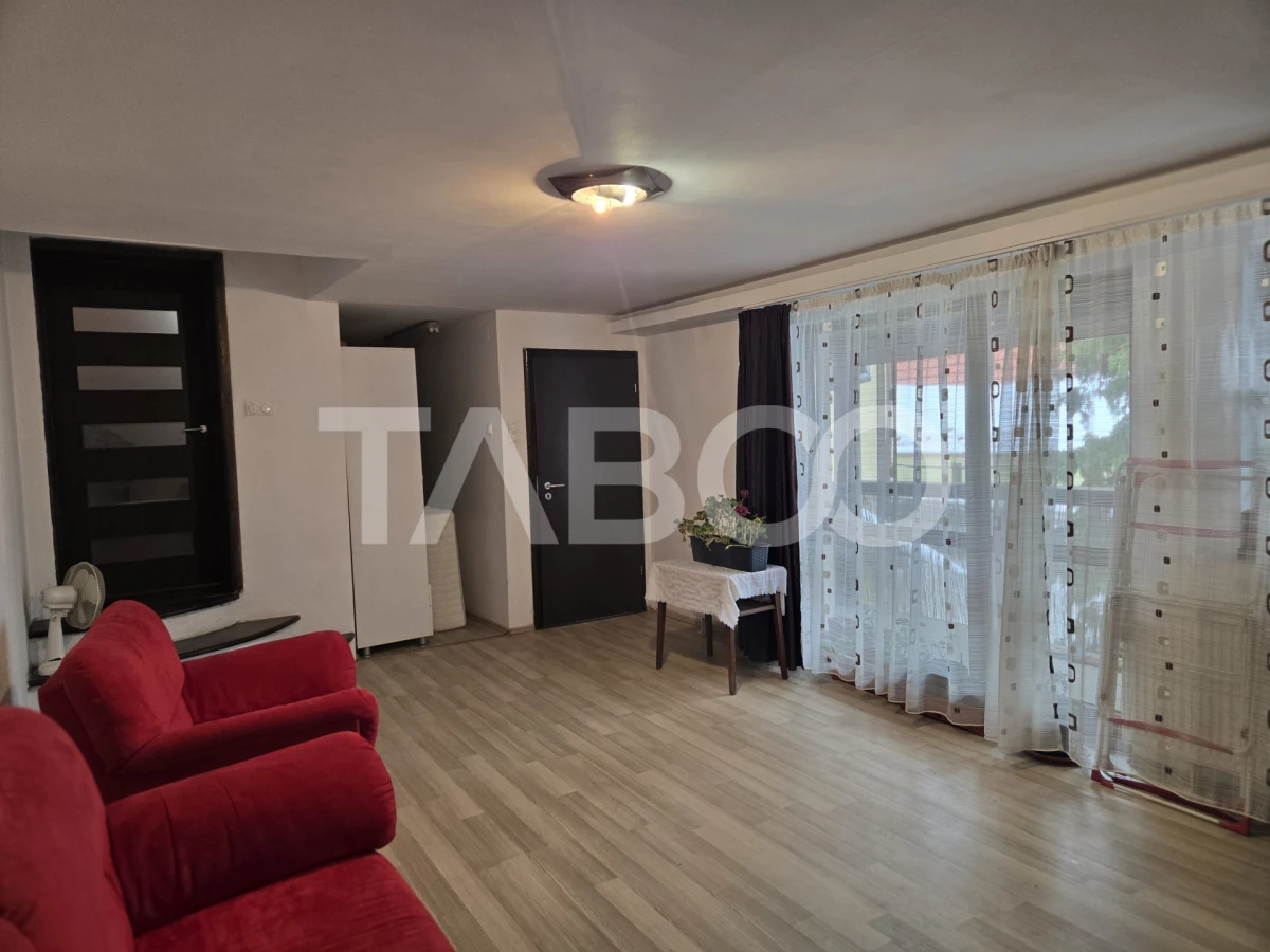 Spatiu pentru birouri de inchiriat 30mp zona Lupeni Sibiu - 2